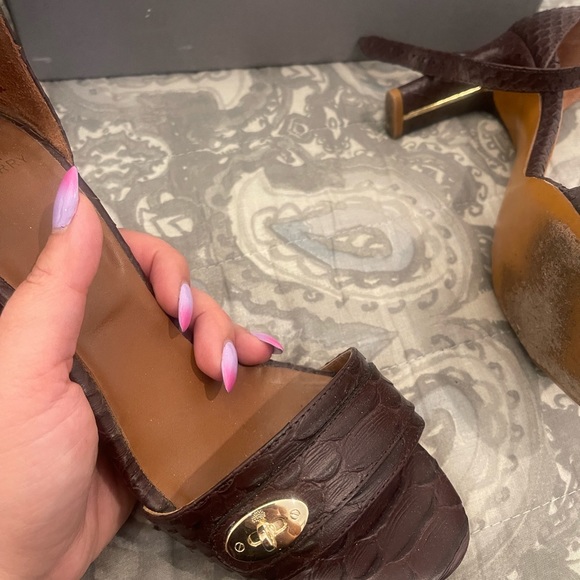 Gorgeoues mulberry heeled sandals - Picture 2 of 2